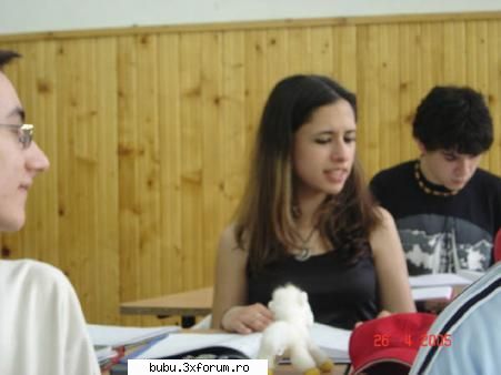 Vrem sa vedem fete frumoase!!! :D - Am gasit si o poza cu Adina. Si ea merita - Aveti in clasa fete frumoase?