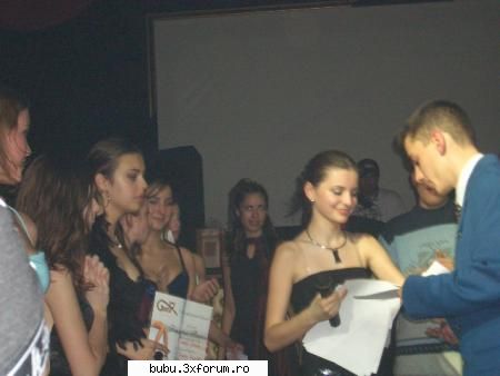 Vrem sa vedem fete frumoase!!! :D - De la stanga la dreapta: Teo9g, Irina9e - Aveti in clasa fete frumoase?